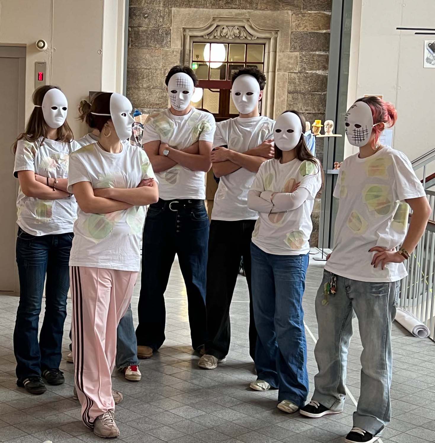 tl_files/kreuzgymnasium/images/Kunstnacht-2026_Performance-10.jpg